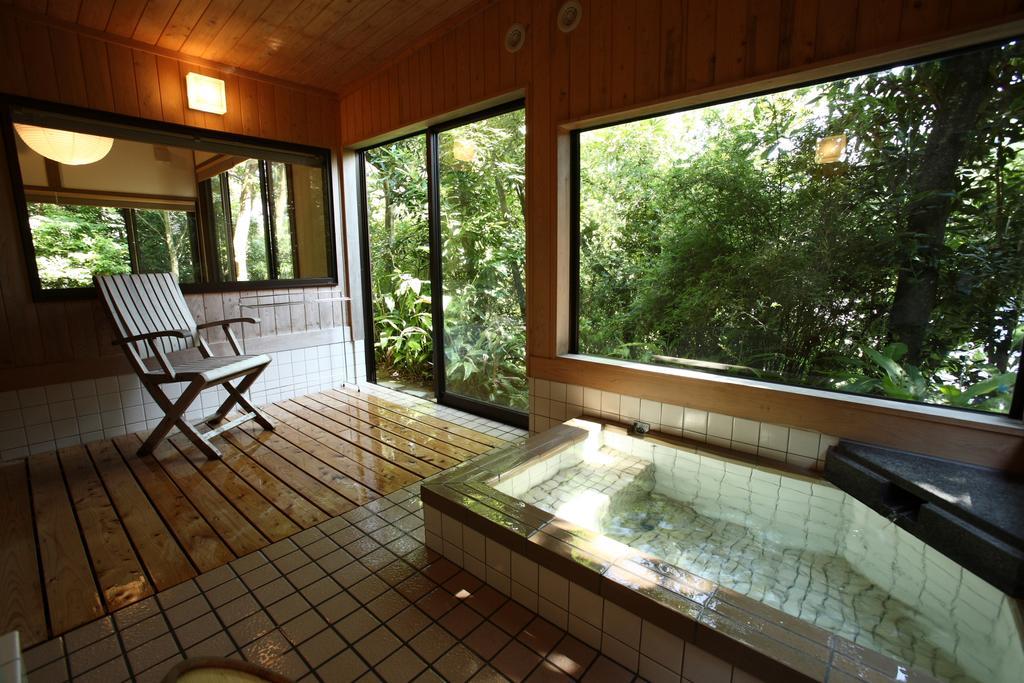 Onsensui Pool & Fufu Rotenburo No Hanareyado Yurian Ibusuki Exterior foto
