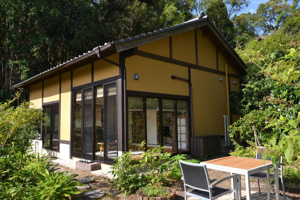 Onsensui Pool & Fufu Rotenburo No Hanareyado Yurian Ibusuki Exterior foto